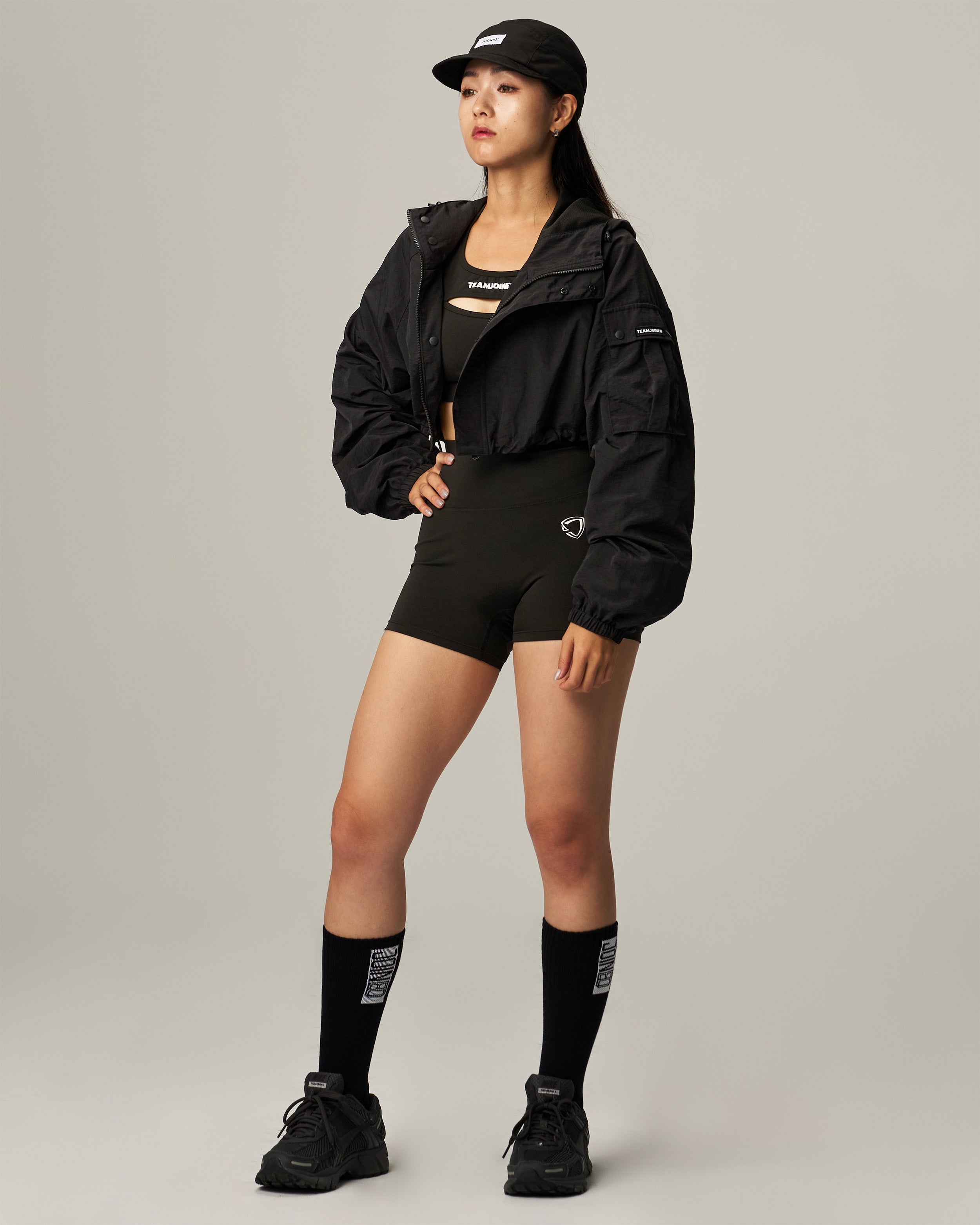 color_Black