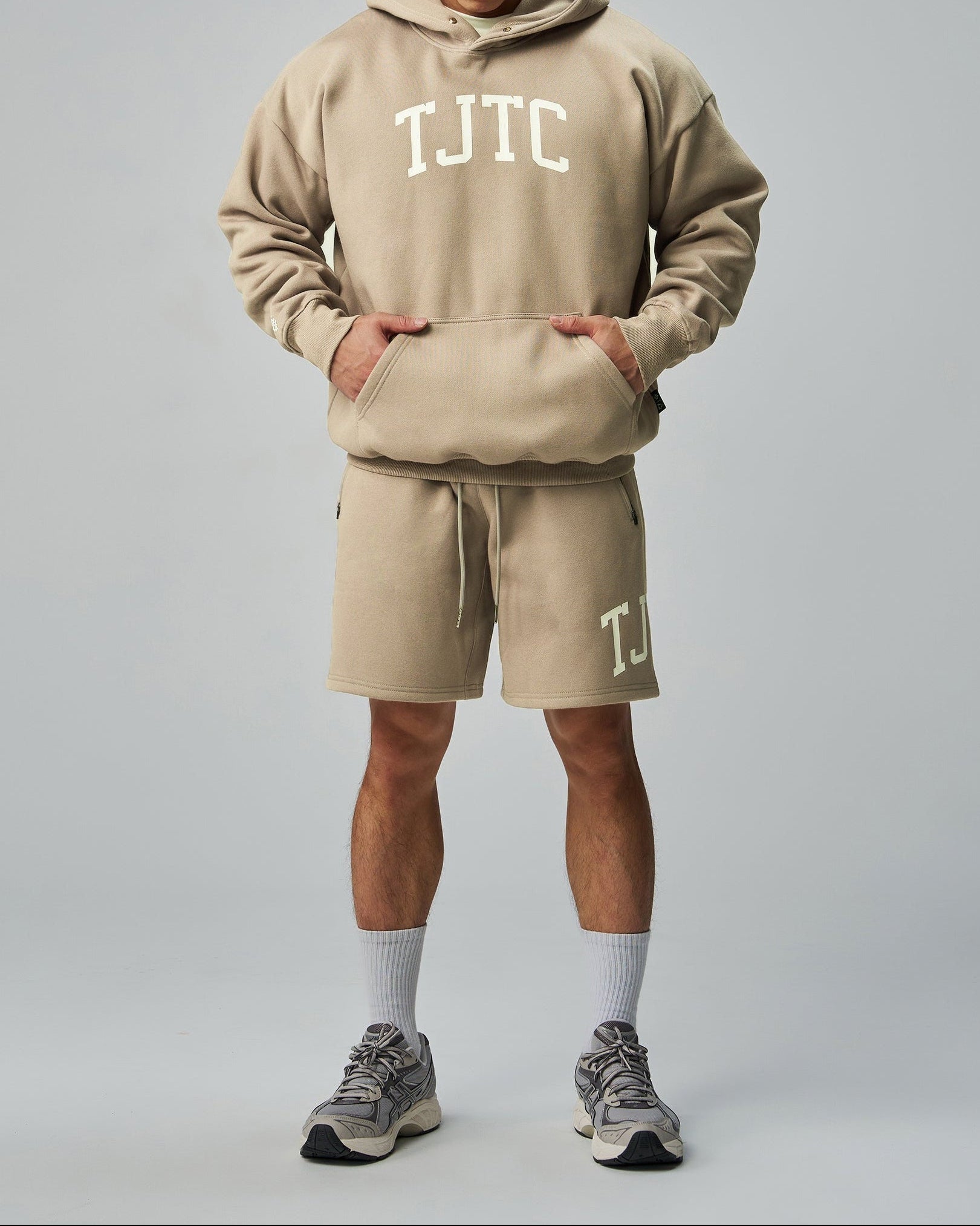 color_khaki