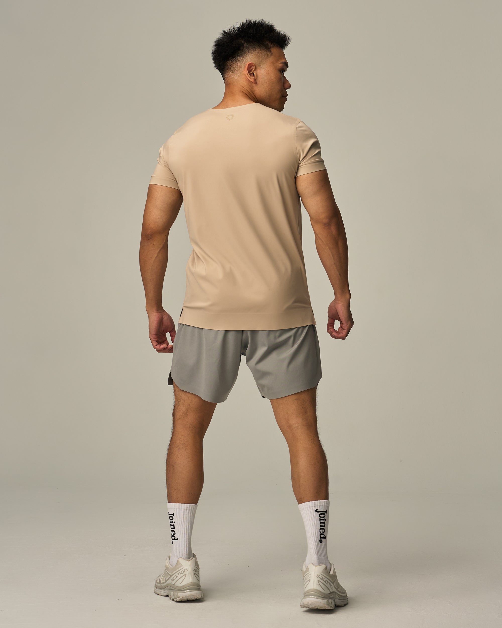 color_Light Khaki